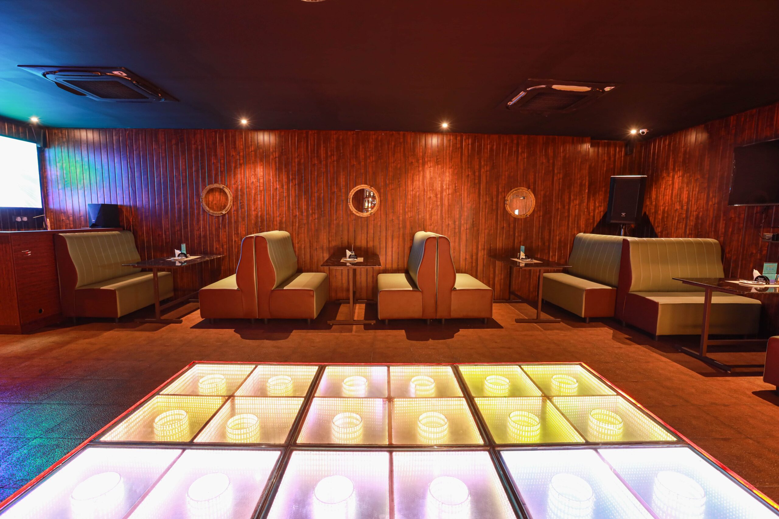 best pubs in Pondicherry With Dance floor to celebrate birthday